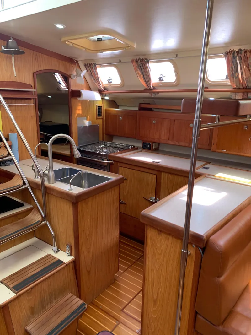 Slide: The Image of Hunter 460 2000 - 33