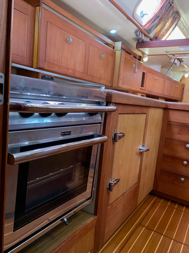 Slide: The Image of Hunter 460 2000 - 40