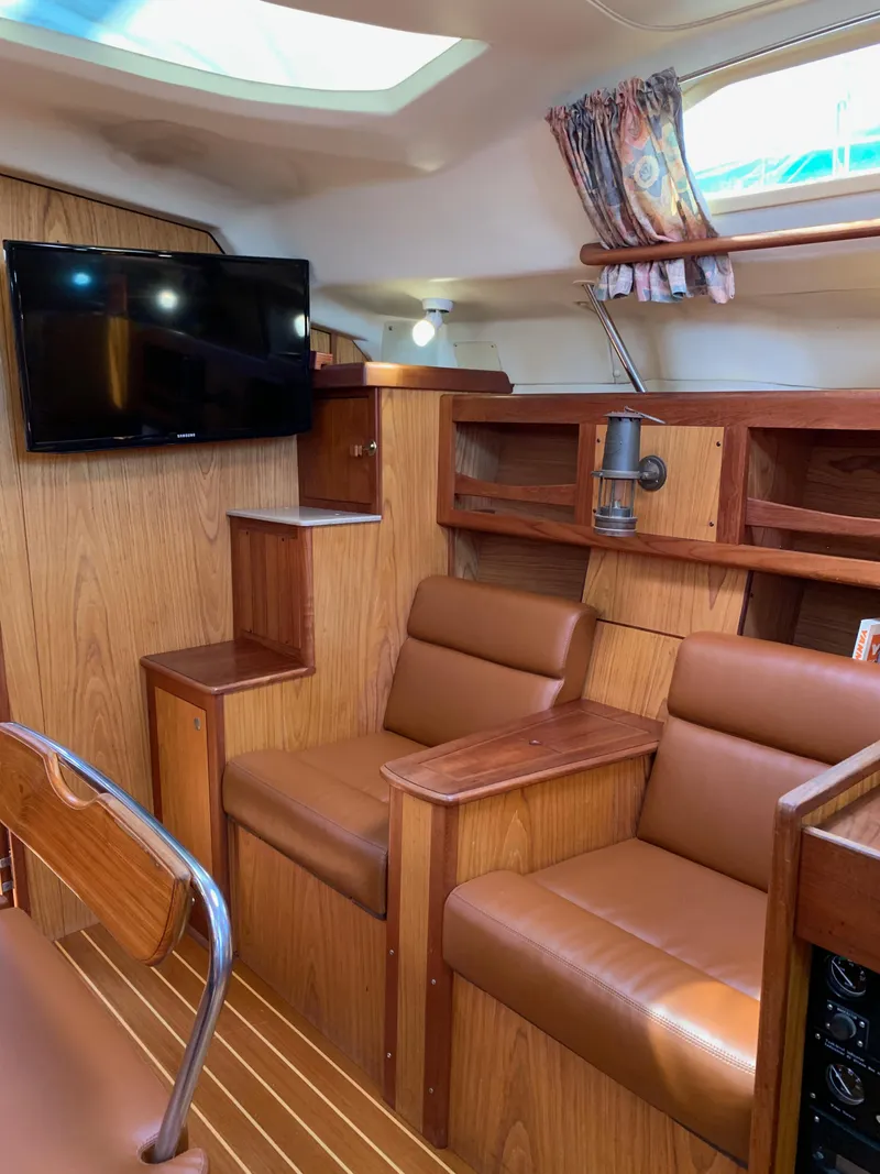 Slide: The Image of Hunter 460 2000 - 50