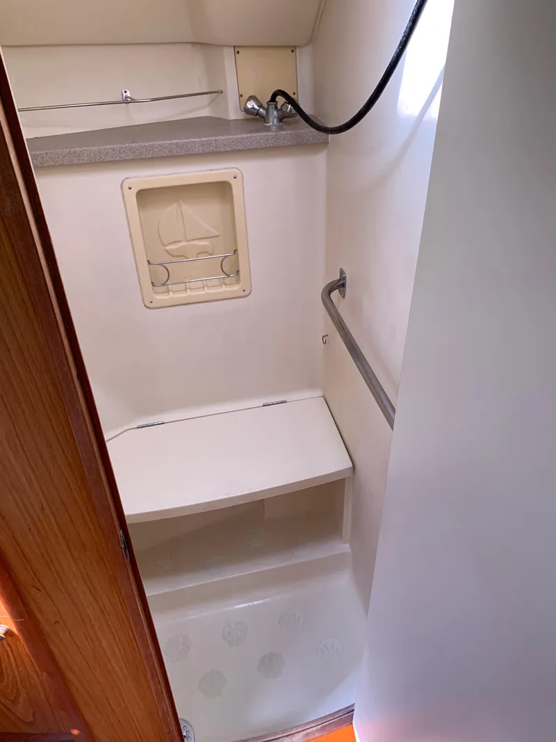 Slide: The Image of Hunter 460 2000 - 56