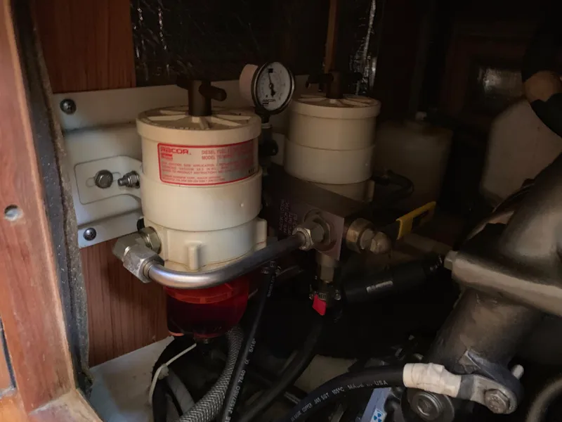 Slide: The Image of Hunter 460 2000 - 66