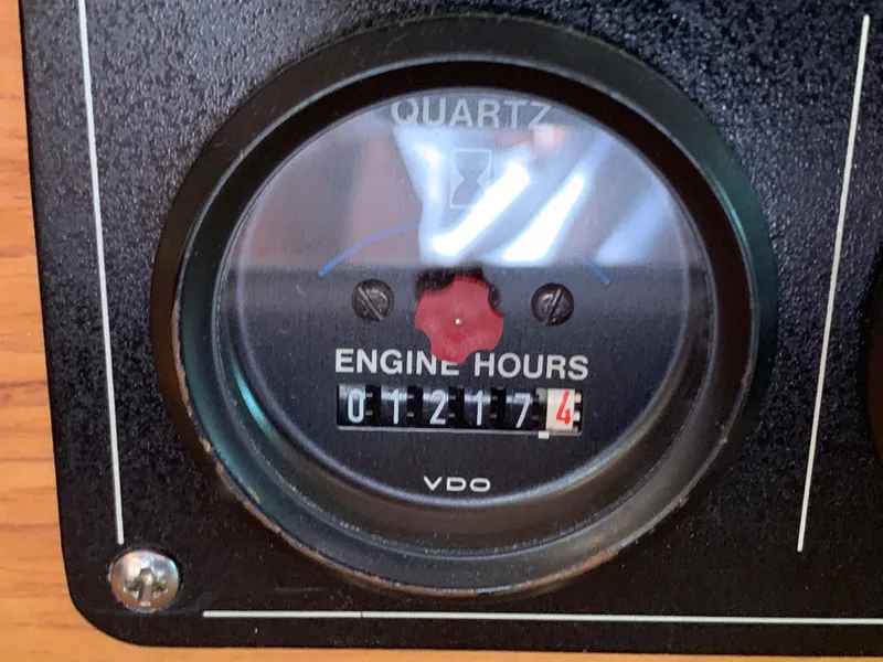 Slide: The Image of Hunter 460 2000 - 69