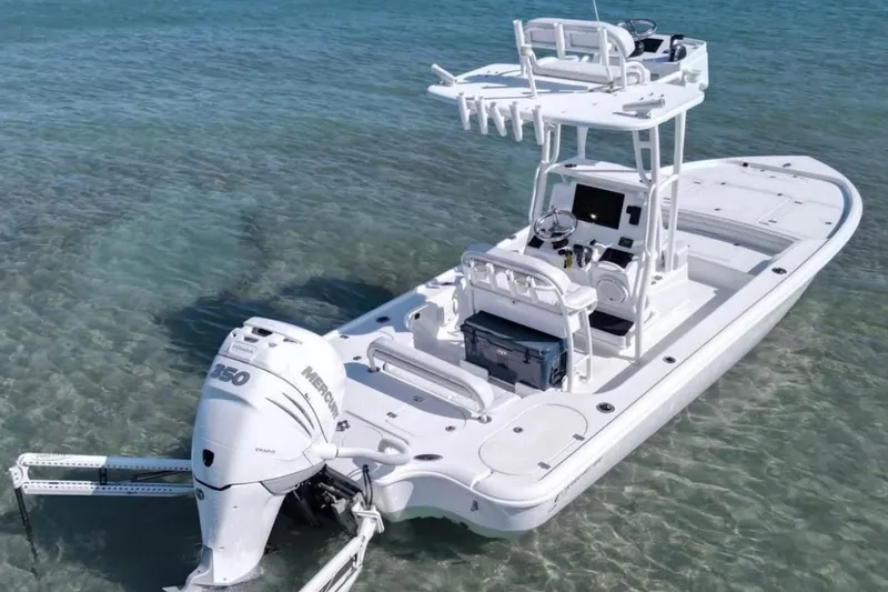 The Image of Yellowfin 24 Bay CE 2019 - 0