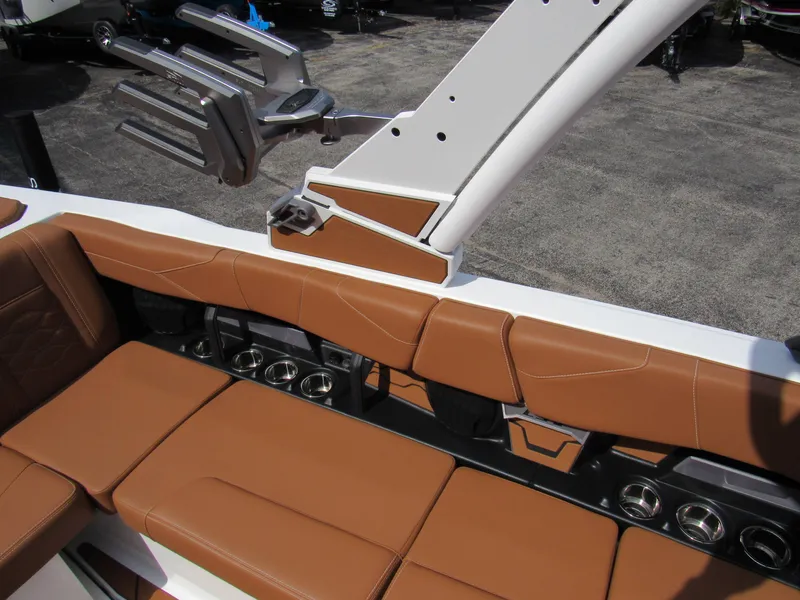 Slide: The Image of Malibu 23 LSV 2027 - 19