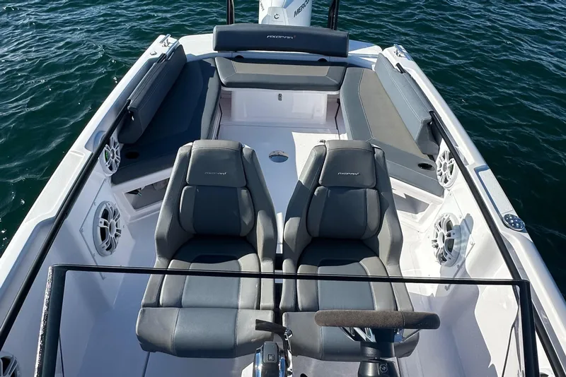 Slide: The Image of Axopar 22 Spyder 2021 - 19