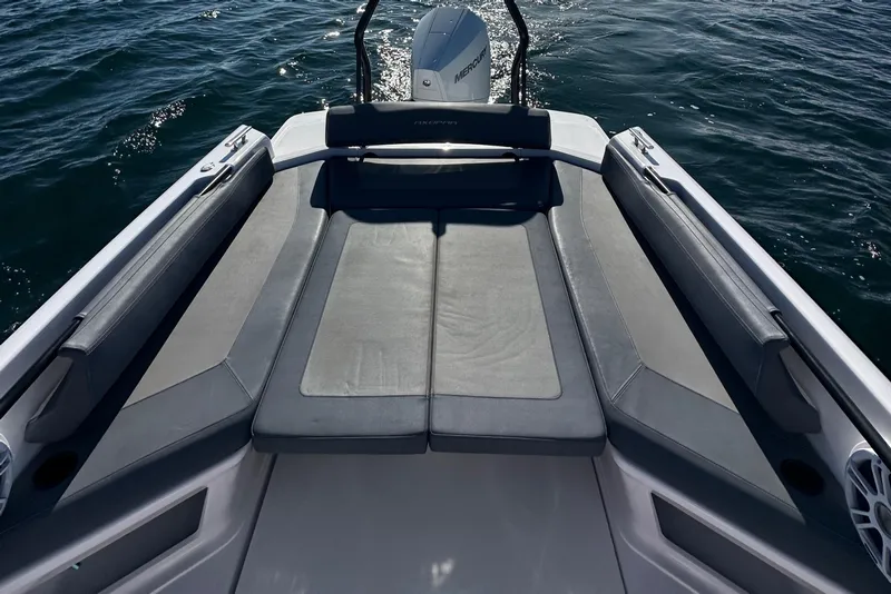 Slide: The Image of Axopar 22 Spyder 2021 - 1