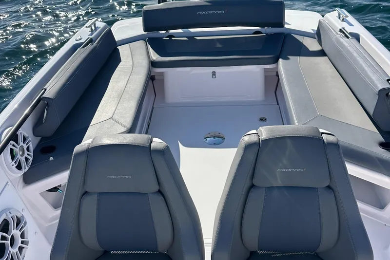 Slide: The Image of Axopar 22 Spyder 2021 - 24