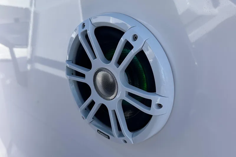 Slide: The Image of Axopar 22 Spyder 2021 - 2