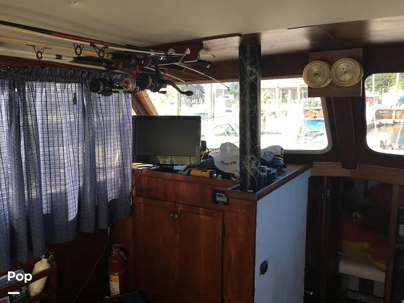 Slide: The Image of 1974 Uniflite Sedan for sale in Warwick, RI - 41