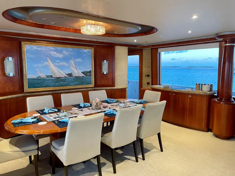 Slide: The Image of Luxurious dining area on 2006 Westport Tri-Deck Motoryacht. - 40
