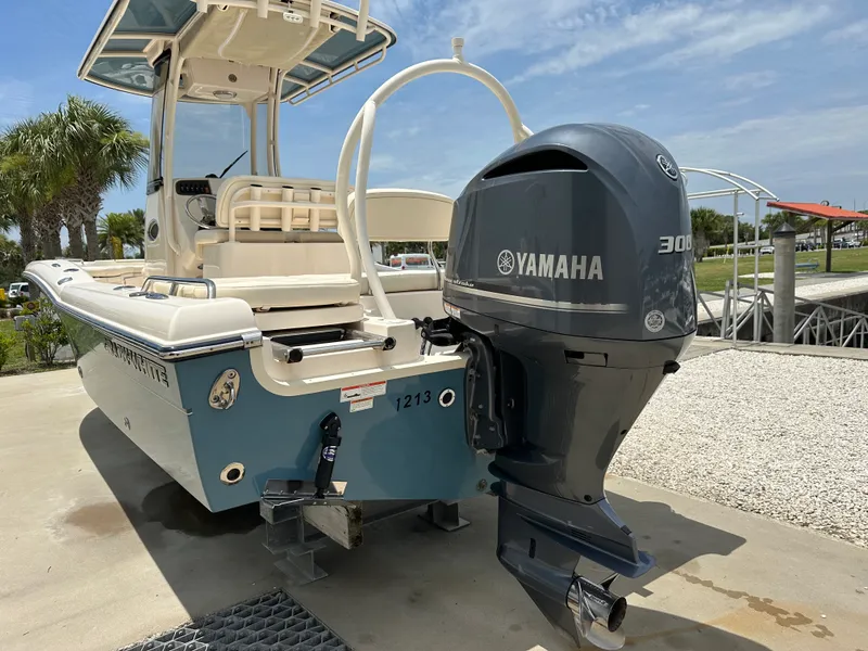 Slide: The Image of Grady-White 251 COASTAL EXPLORER 2021 - 11