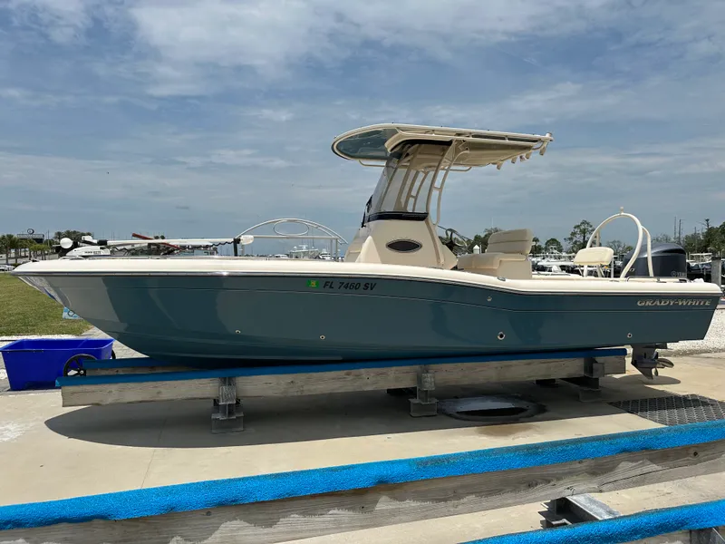 Slide: The Image of Grady-White 251 COASTAL EXPLORER 2021 - 7