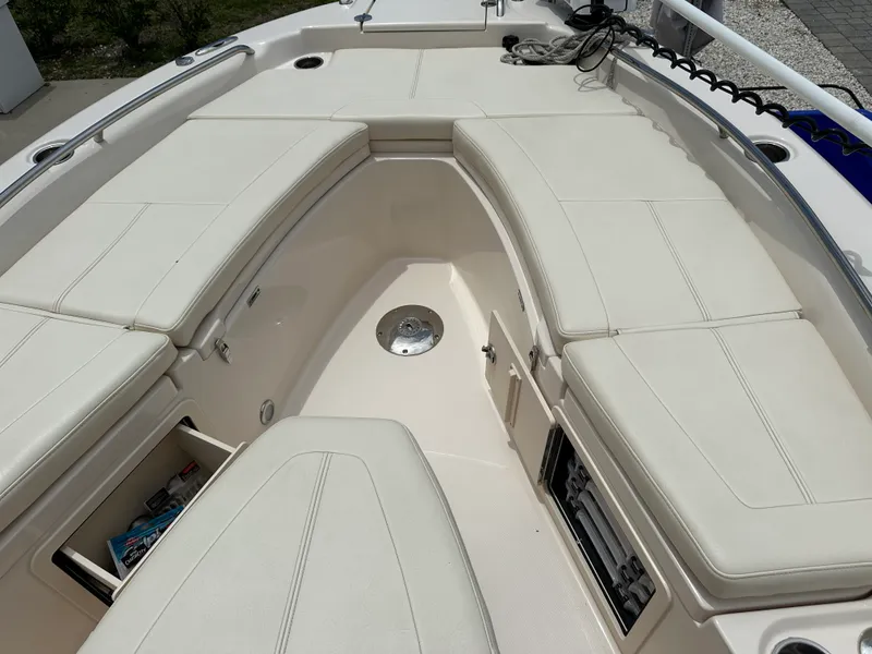 Slide: The Image of Grady-White 251 COASTAL EXPLORER 2021 - 32