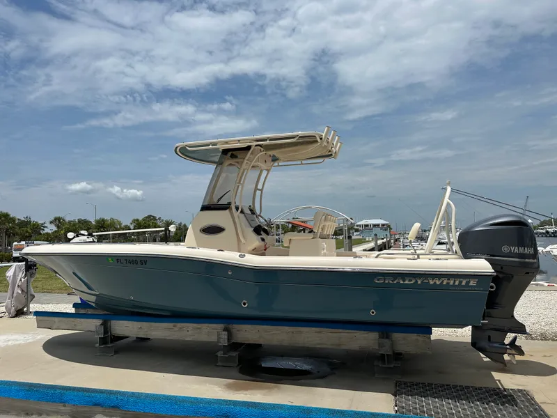 Slide: The Image of Grady-White 251 COASTAL EXPLORER 2021 - 6
