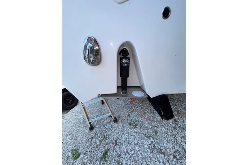 Slide: The Image of Sea Fox 328 Commander 2024 - 58