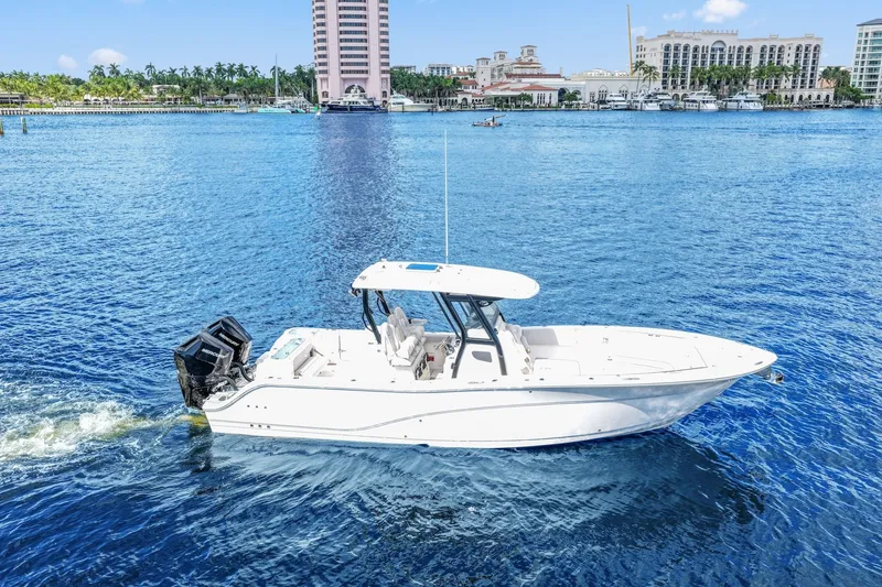 Slide: The Image of Sea Fox 328 Commander 2024 - 2