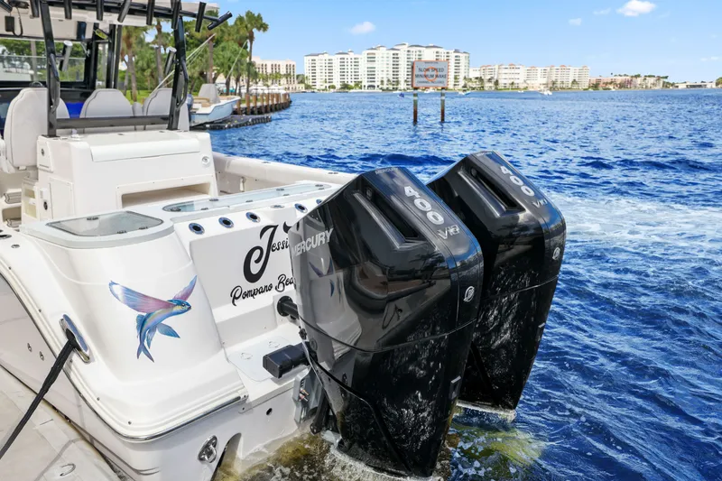 Slide: The Image of Sea Fox 328 Commander 2024 - 53