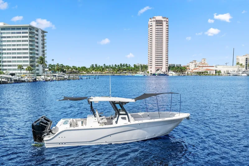 Slide: The Image of Sea Fox 328 Commander 2024 - 10
