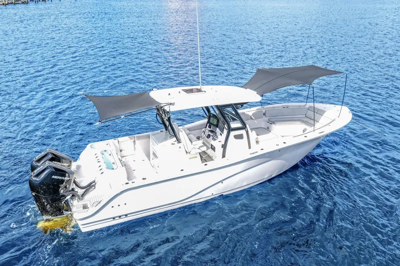 Slide: The Image of Sea Fox 328 Commander 2024 - 13