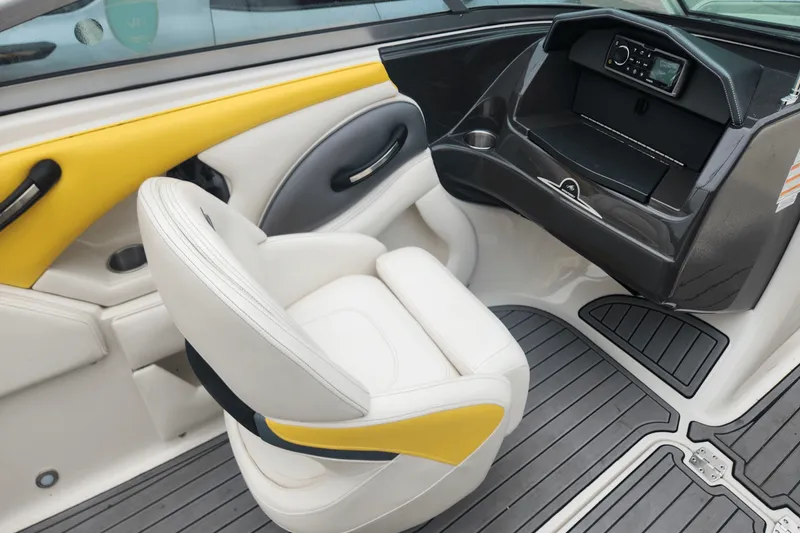 Slide: The Image of Monterey 204 FS/BR 2014 - 30