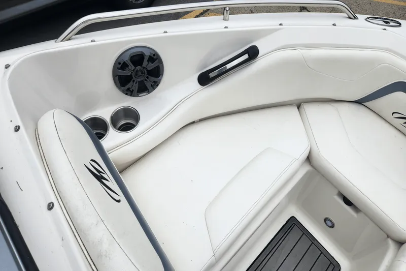 Slide: The Image of Monterey 204 FS/BR 2014 - 49