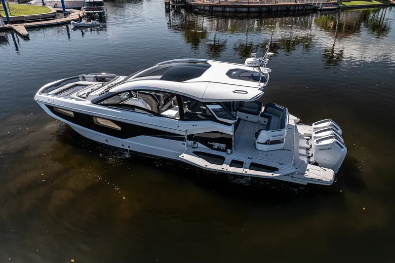 Slide: The Image of Galeon 435 GTO 2026 - 3