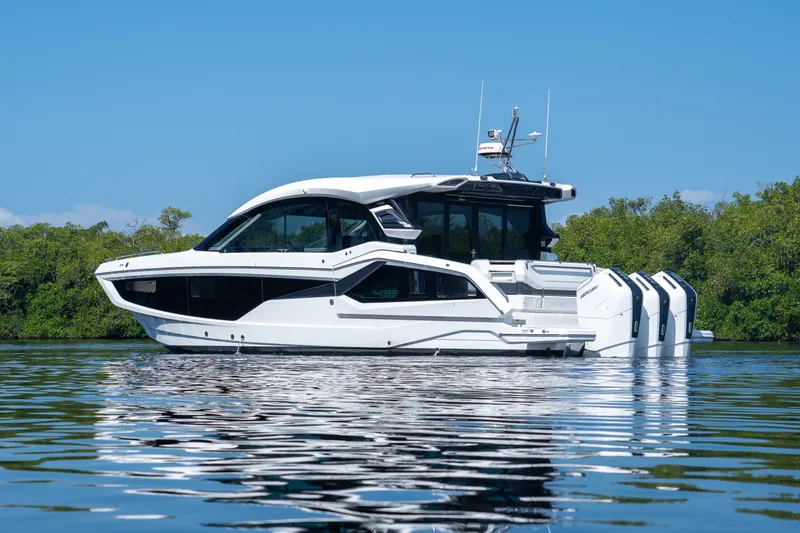 Slide: The Image of Galeon 435 GTO 2026 - 1