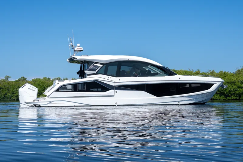 Slide: The Image of Galeon 435 GTO 2026 - 35