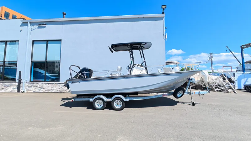 Slide: The Image of Boston Whaler 210 Montauk 2026 - 1