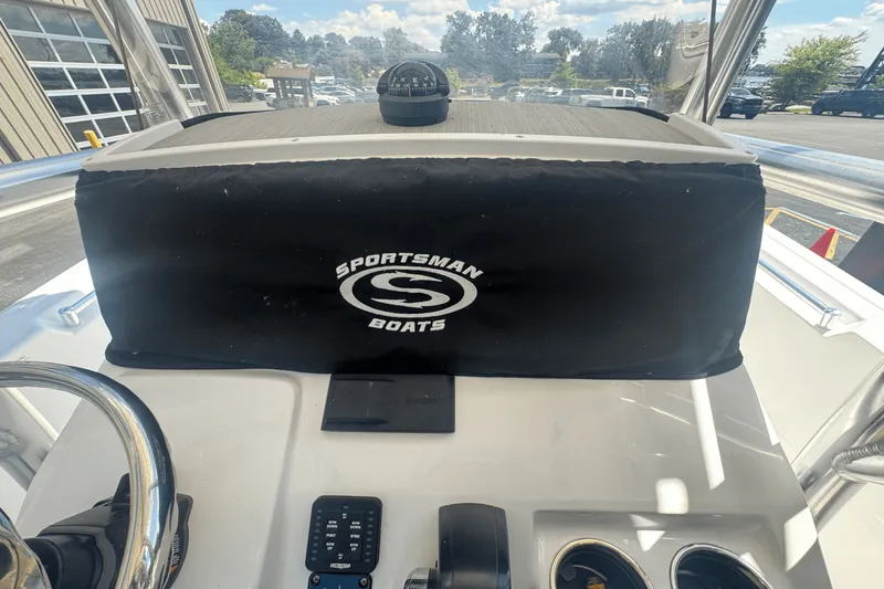 Slide: The Image of Sportsman HERITAGE 211 2022 - 13