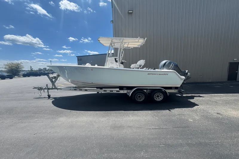 Slide: The Image of Sportsman HERITAGE 211 2022 - 2