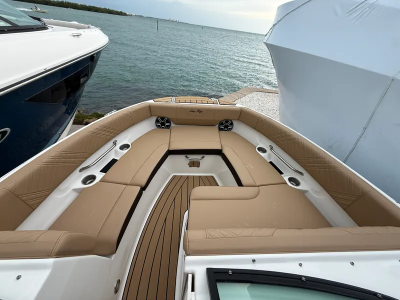 Slide: The Image of Sea Ray SDX 230 Outboard 2026 - 4