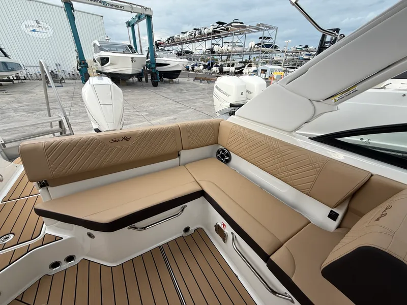 Slide: The Image of Sea Ray SDX 230 Outboard 2026 - 19