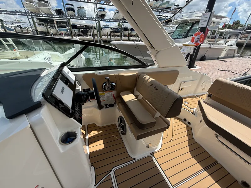 Slide: The Image of Sea Ray SDX 230 Outboard 2026 - 10