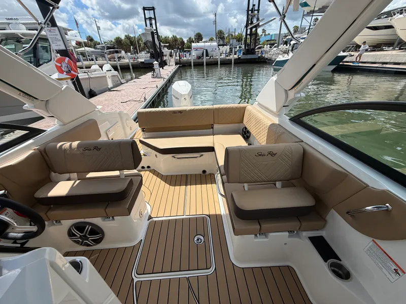 Slide: The Image of Sea Ray SDX 230 Outboard 2026 - 9