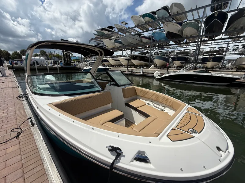 Slide: The Image of Sea Ray SDX 230 Outboard 2026 - 19