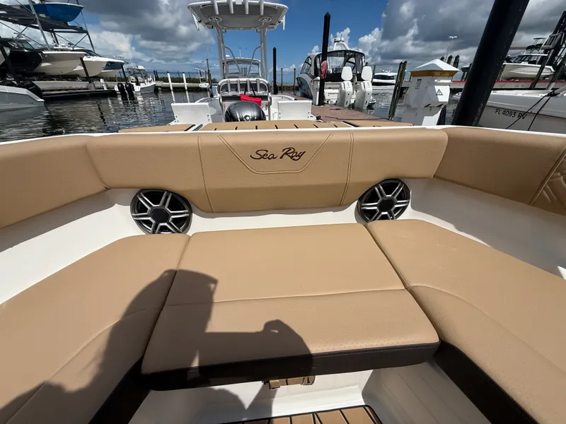 Slide: The Image of Sea Ray SDX 230 Outboard 2026 - 7
