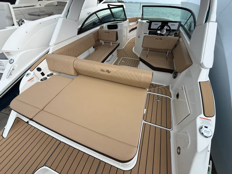 Slide: The Image of Sea Ray SDX 230 Outboard 2026 - 21