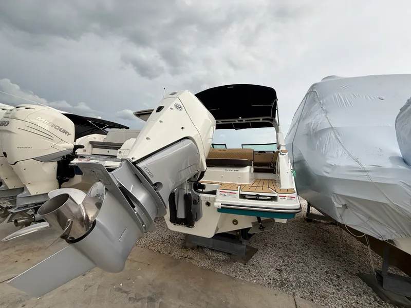 Slide: The Image of Sea Ray SDX 230 Outboard 2026 - 24