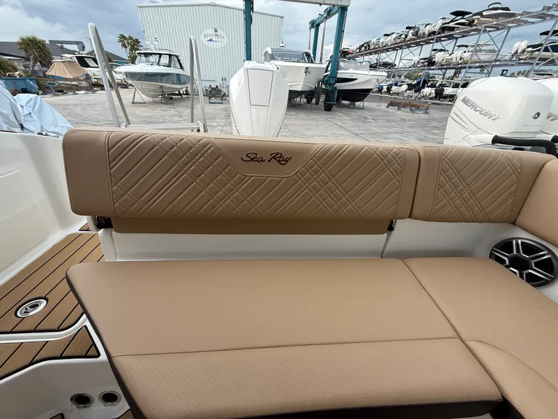 Slide: The Image of Sea Ray SDX 230 Outboard 2026 - 20