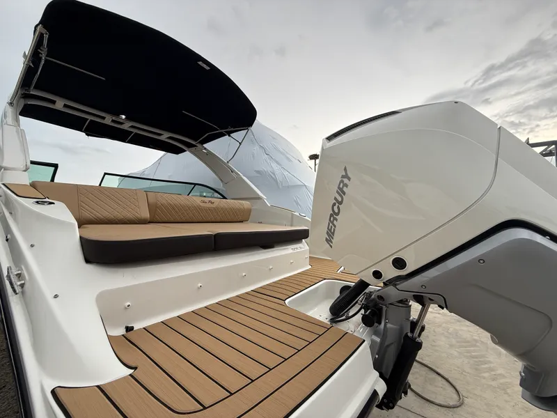 Slide: The Image of Sea Ray SDX 230 Outboard 2026 - 3