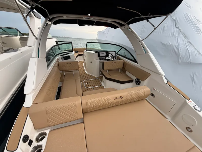 Slide: The Image of Sea Ray SDX 230 Outboard 2026 - 23