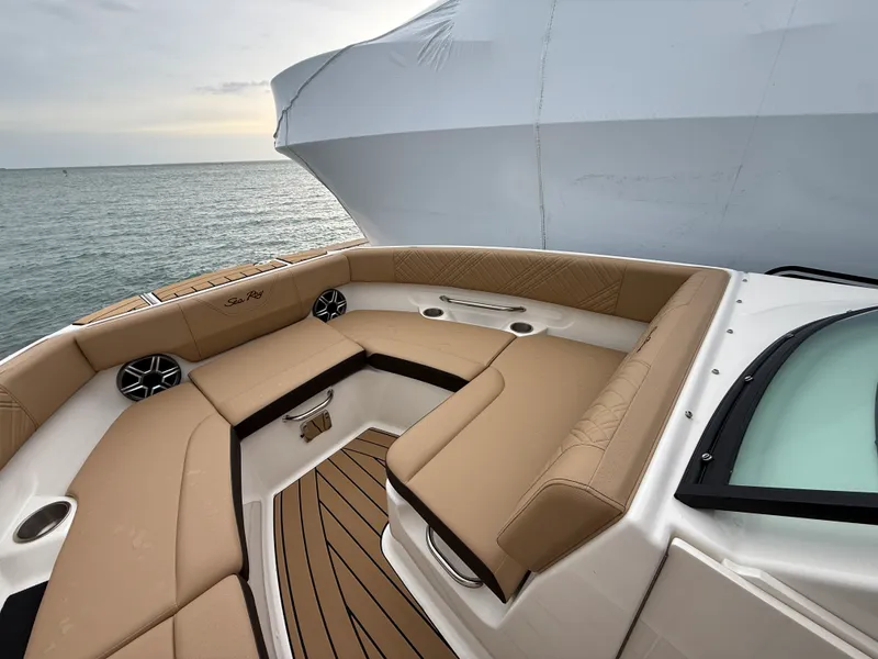 Slide: The Image of Sea Ray SDX 230 Outboard 2026 - 5