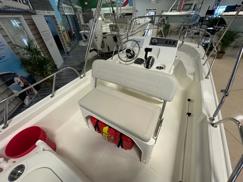 Slide: The Image of Boston Whaler 150 Montauk 2026 - 4