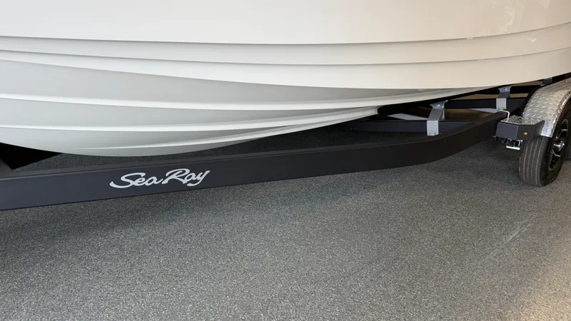 Slide: The Image of Sea Ray SPX 210 2026 - 81