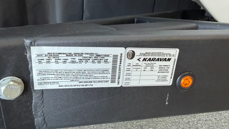 Slide: The Image of Sea Ray SPX 210 2026 - 86