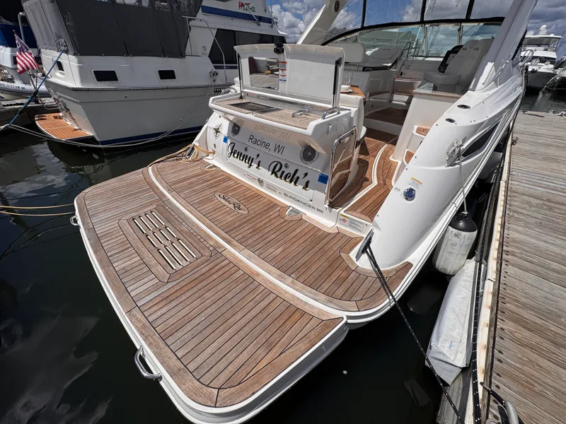 Slide: The Image of Sea Ray 350 SUNDANCER 2018 - 8