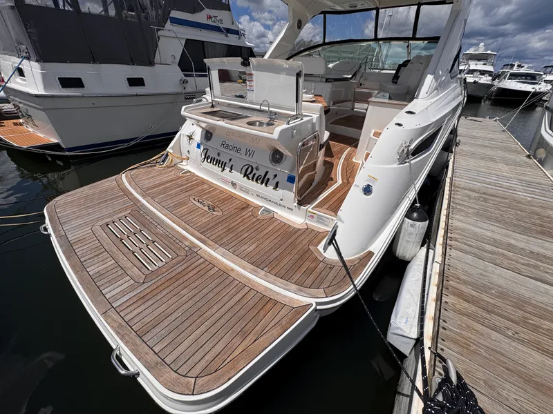 Slide: The Image of Sea Ray 350 SUNDANCER 2018 - 9