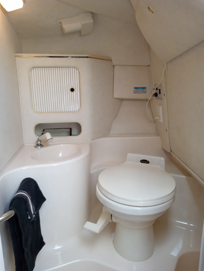 Slide: The Image of Sea Ray 280 SUN SPORT 1997 - 30