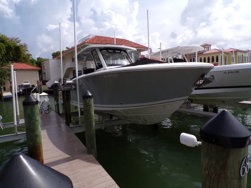 Slide: The Image of Pursuit 328 SPORT 2021 - 5